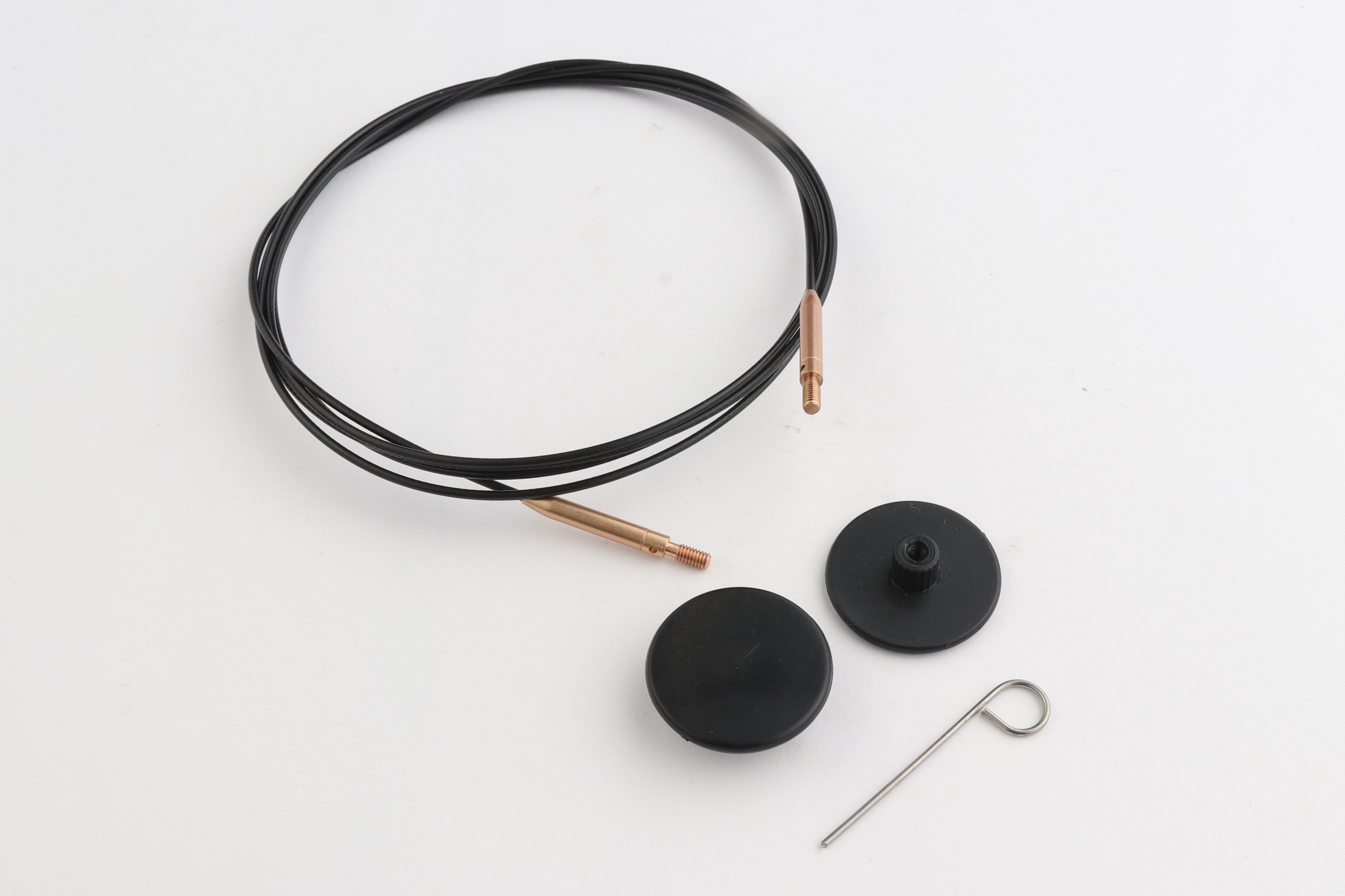 Набор: черный вращ.(360°) тросик 126 см (150 см) с соед. мат.зол.,2 загл и каб. ключик KnitPro,10577