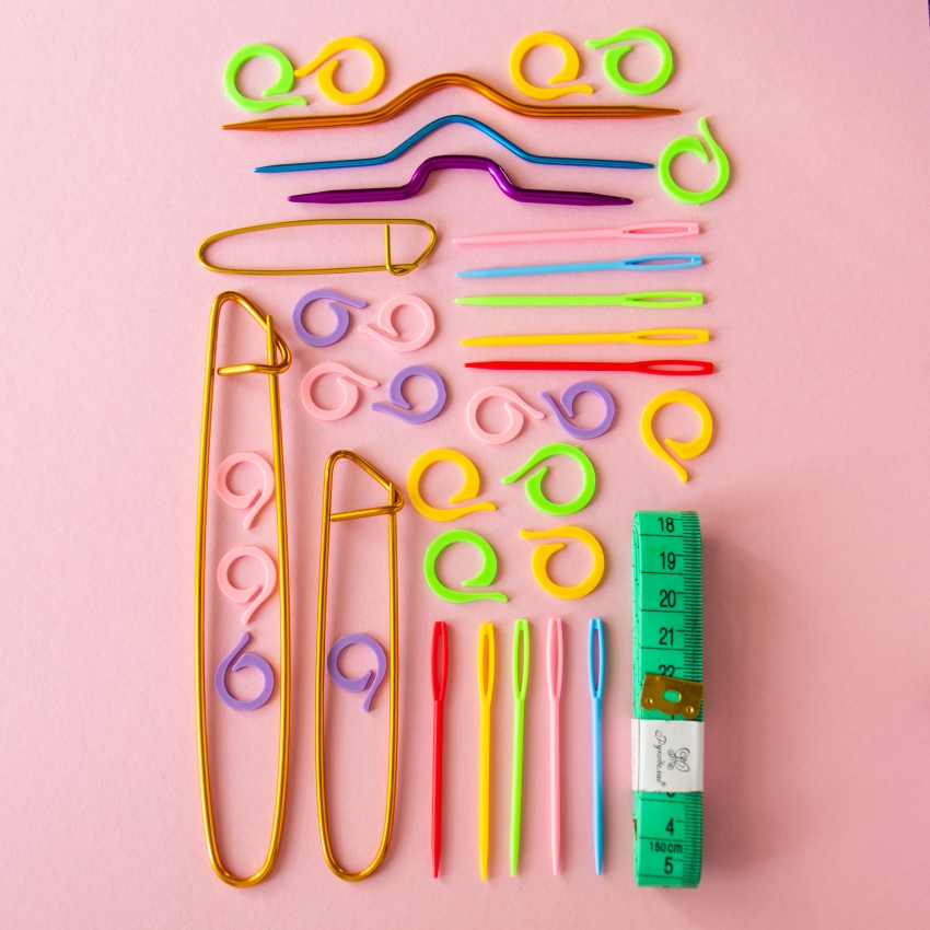 Набор для вязания NV-40: сант. лента, спицы изогн., маркеры, иглы пласт., булавки д/вяз. "Рукоделие"