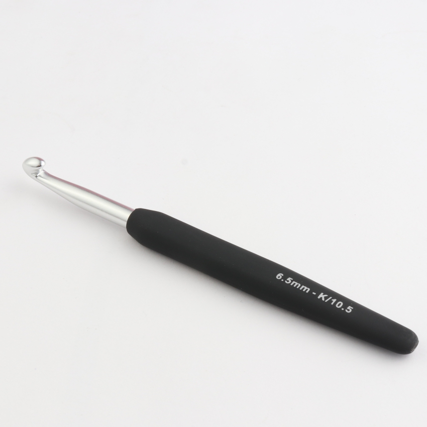 Крючок алюминиевый для вязания с эргономичной черной ручкой, серебристый цвет, 6,50мм, KnitPro 30887