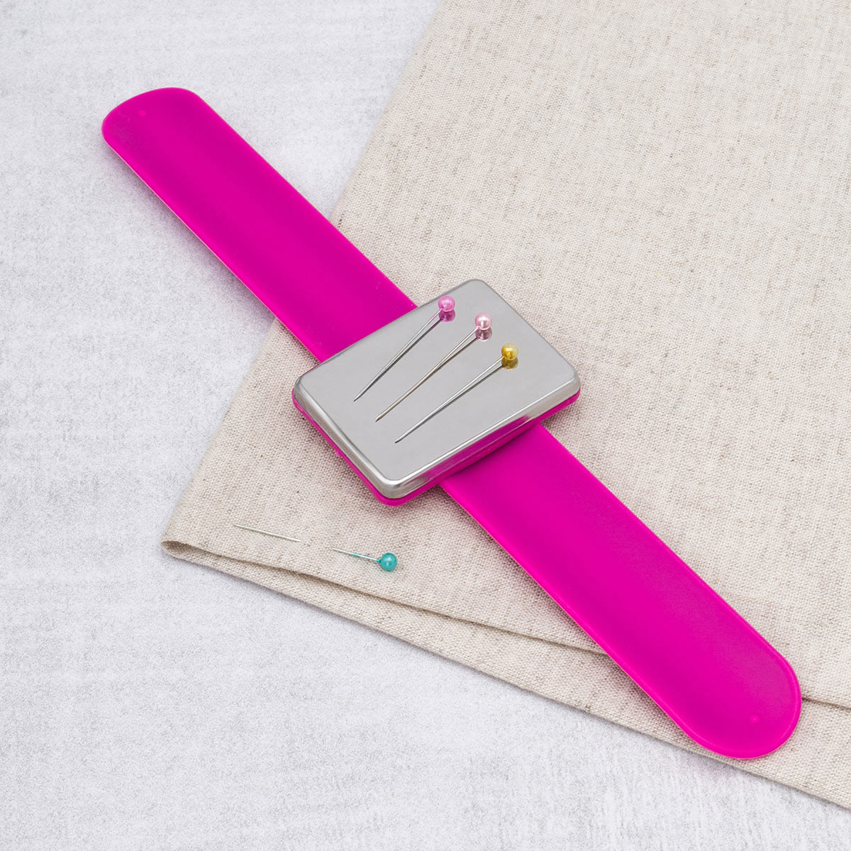 4AL-064 Игольница магнитная на руку 24см, Hobby&Pro(2)