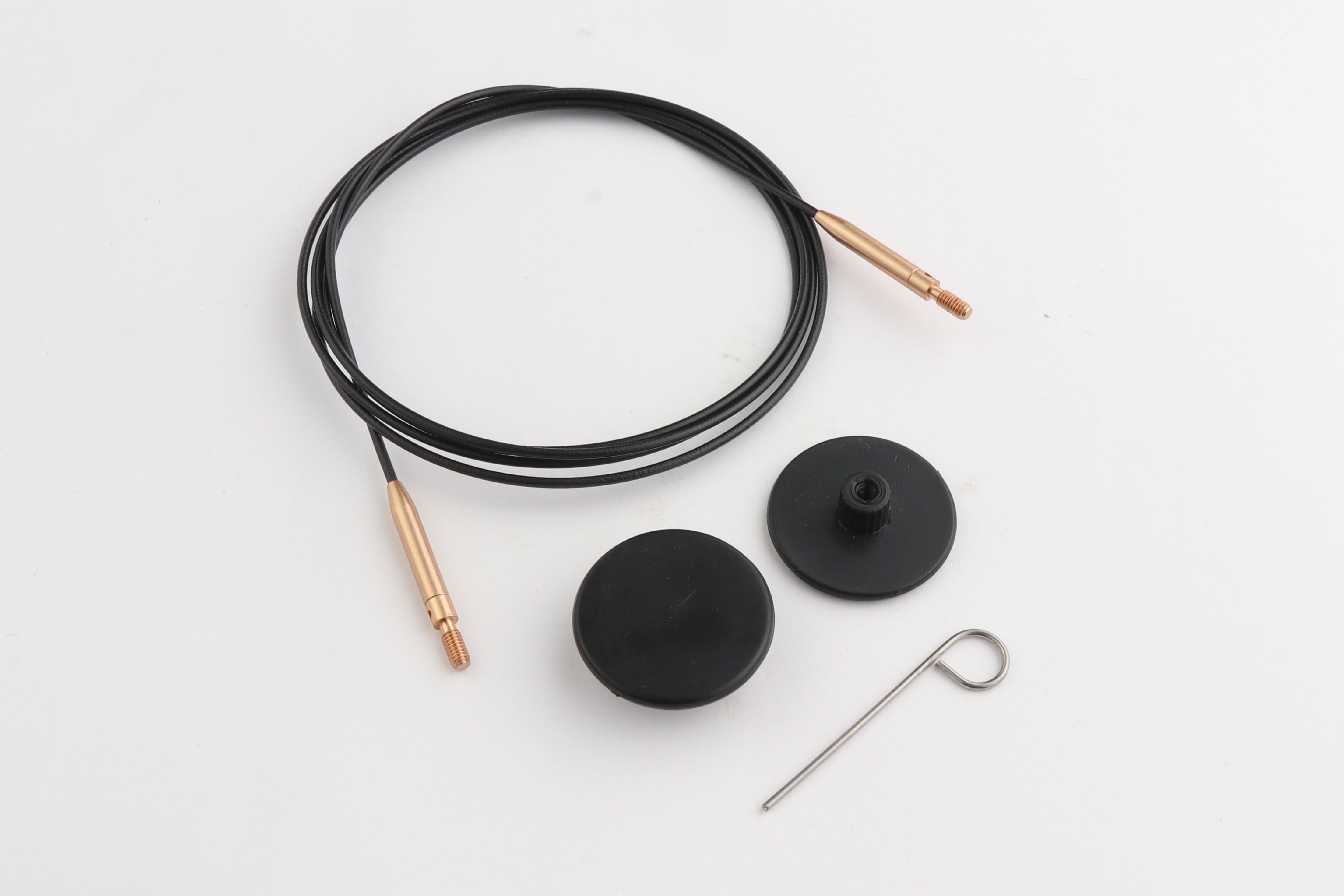 Набор: черный тросик 126 см (150 см) с соед. матовое золото, 2 заглушки и каб. ключик KnitPro, 10587