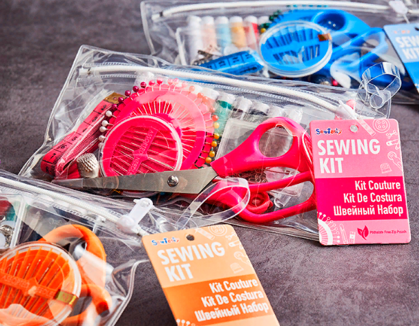 Набор дорожный в прозрачном пластиковом кошельке на молнии - N4374