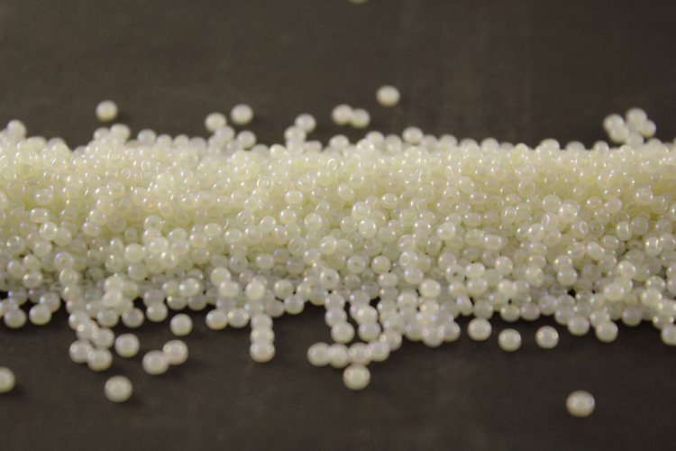 Бисер "Preciosa" 500 г, 331-19001-10/0-57206