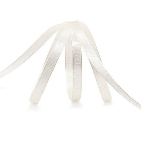 Лента атласная 0,6 см х 22,86 м цв.047 молочный