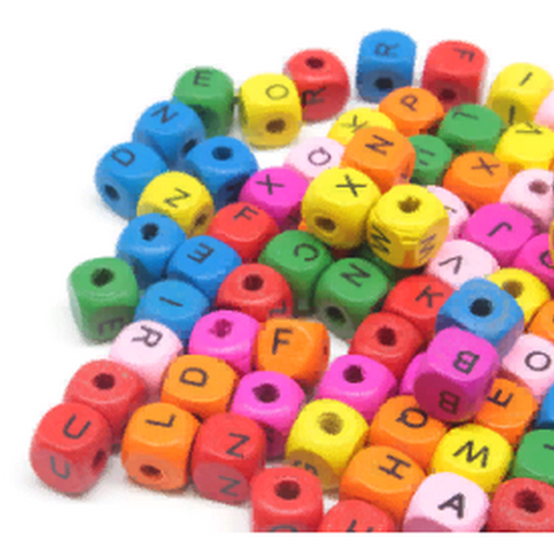 Бусины деревянные 7732571   цветной микс "Английский алфавит" 10Х10 мм уп.100 шт