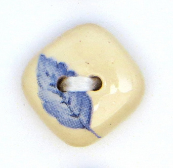Пуговица маленькая керамическая (19-3,4(14х14))