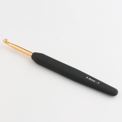 Крючок алюминиевый для вязания с эргономичной черной ручкой, золотистый цвет,4,50 мм, KniPro, 30806