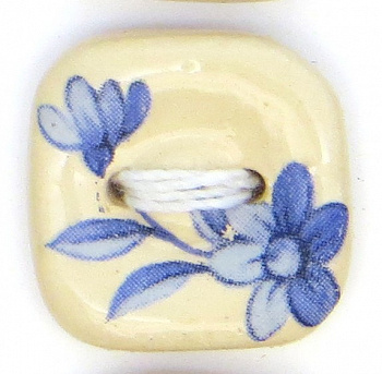 Пуговица маленькая керамическая (5-1,2(18х18))