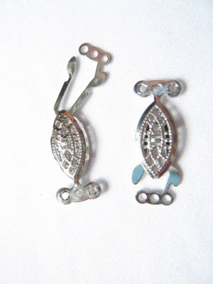 Замок "Zlatka" для 3-х нитей "рыбка" цвет под серебро DC-025 №02