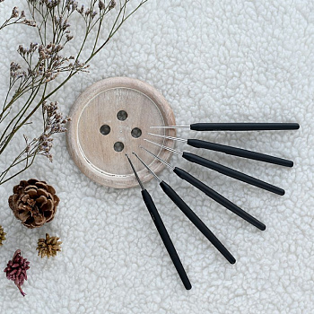 Крючок алюминиевый для вязания с эргономичной черной ручкой, серебристый цвет, 9,00мм, KnitPro 30890