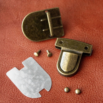 Замок портфельный 7714223 размер 36*50 мм антик упак/5 шт.