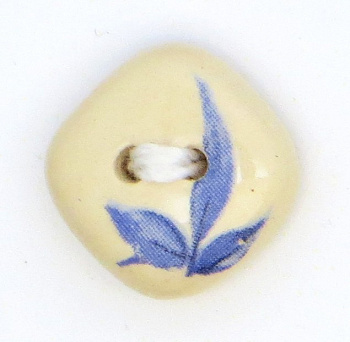 Пуговица маленькая керамическая (11-8(13х13))