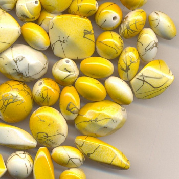 Бусы пластик с голографическим эффектом 225 г/упак ±10%, ассорти 025