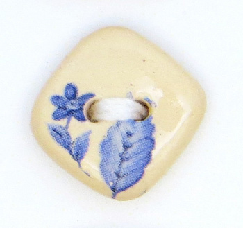 Пуговица маленькая керамическая (12-1,2; 17-5(13х13))