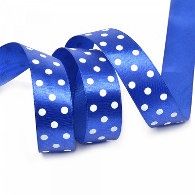 Лента атласная арт.LDAG32902925 (41) крупный горох 25мм цв.синий-белый уп.27,4м