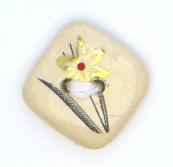Пуговица маленькая керамическая (16-3,4(14Х14))