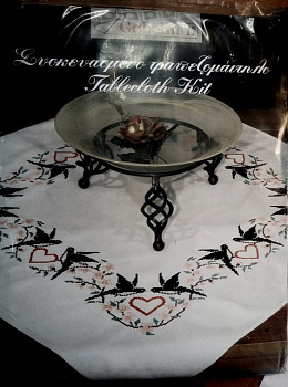 Набор скатертей "Gobelin L" для вышивания 90*90 см