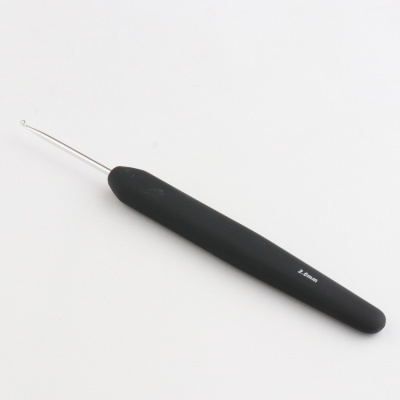 Крючок алюминиевый для вязания с эргономичной черной ручкой, серебристый цвет, 2.00мм, KnitPro,30811